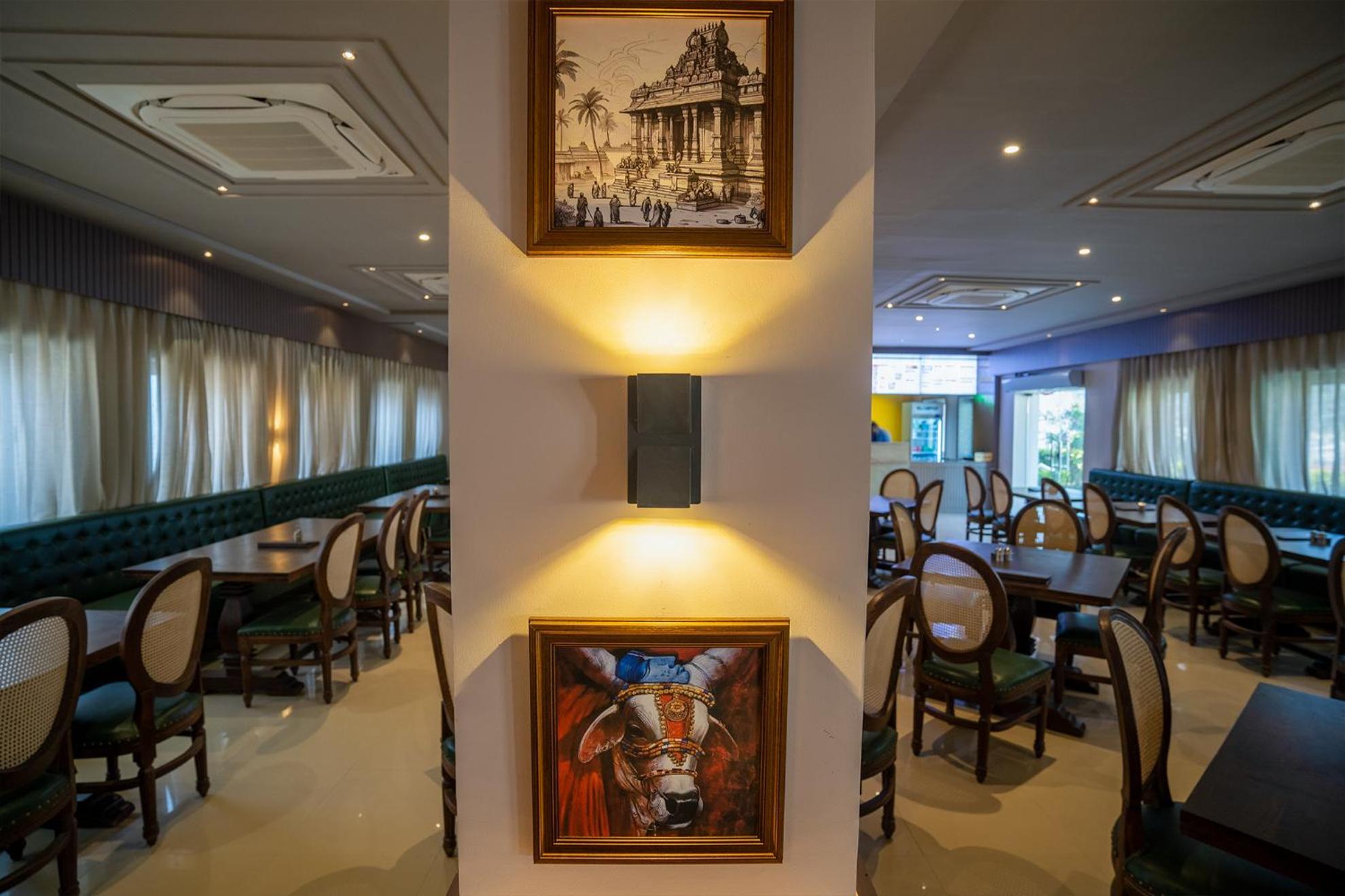 Tiger'S Trail Hotel & Food Court クンバルガル エクステリア 写真